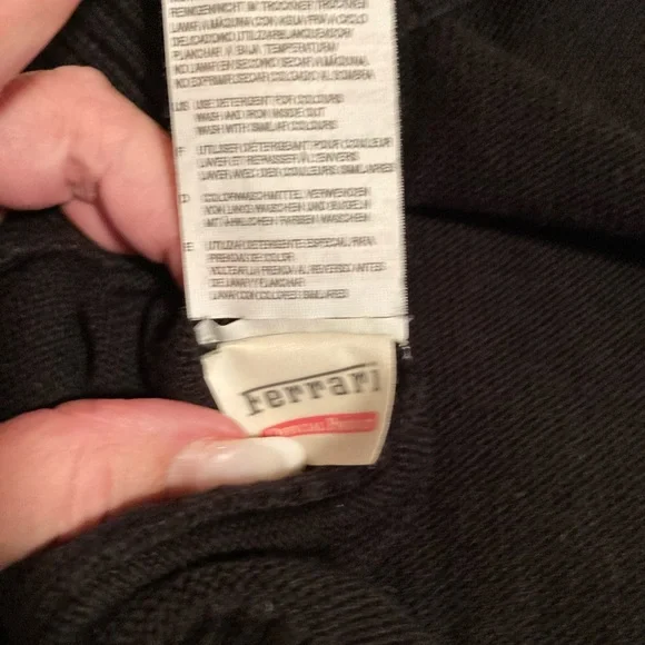 Puma Men’s extra large black cotton Ferrari sweater inpristine condition